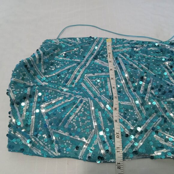 Beautiful turquoise sequined top with open back and small elastic straps - Picture 7 of 8